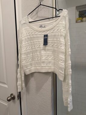 Hollister Women's Cream Open-Knit Cropped Crew Sweater